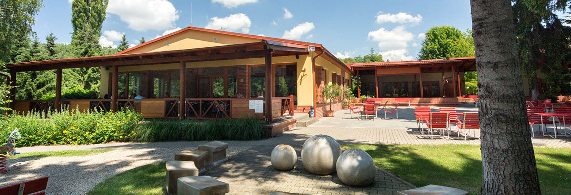 Cafe - SCHWEFELBAD Ostrožská Nová Ves